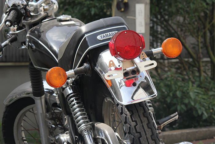 SR400純正テールランプ - オートバイパーツ